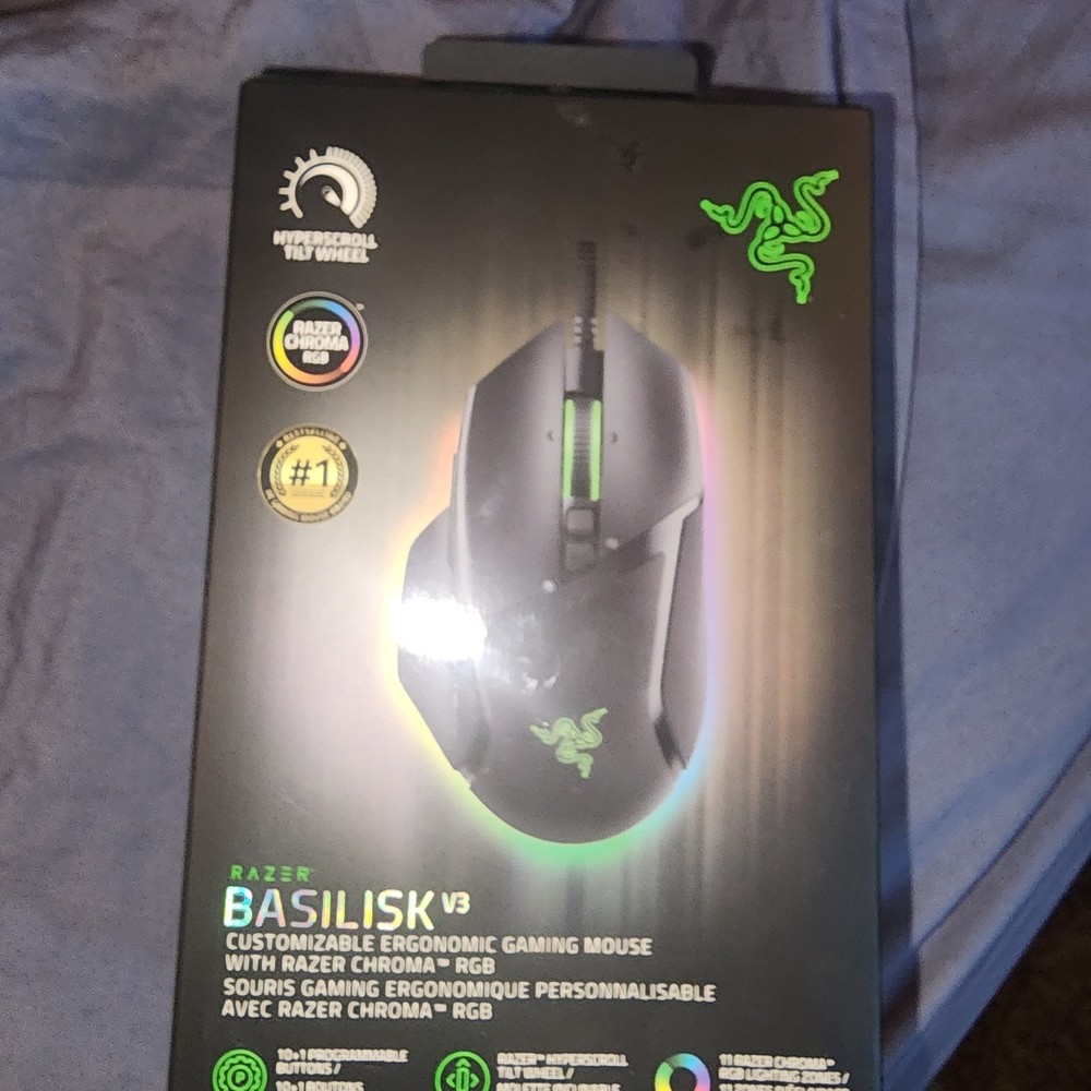Razer Basilisk V3 Gaming Mouse - Picture 2 of 5